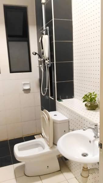 Service Residence for Sale at The Sky Executive Suites - Ryan Lim - Bathroom - PropertyGuru.com.my