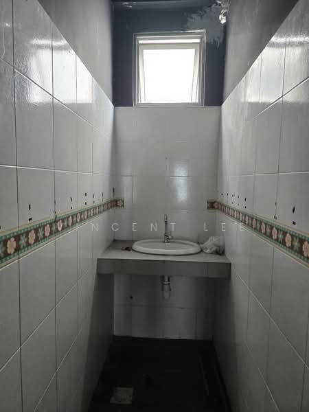 Shop for Rent in Taman Putra Sulaiman (Ampang) - Vincent Lee - Bathroom - PropertyGuru.com.my