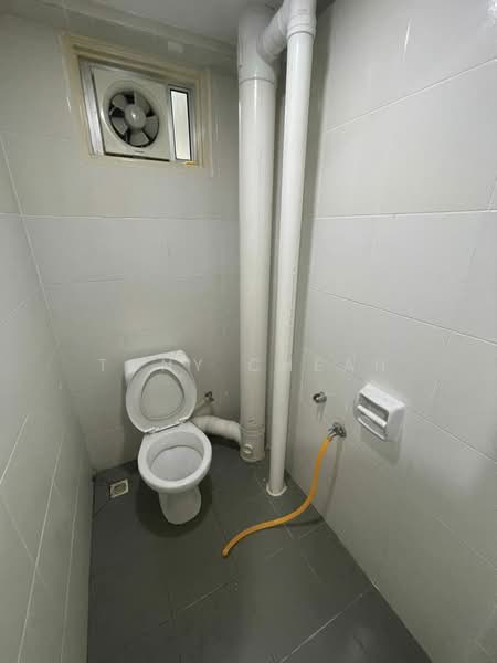 Pangsapuri untuk Dijual di Idaman Seroja - Tony Cheah - Bathroom - PropertyGuru.com.my