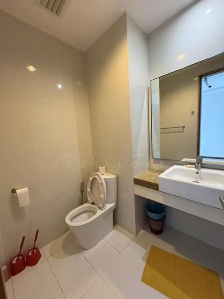 Servis Apartment untuk Dijual di Twins @ Damansara Heights - Joel Loke - Bathroom - PropertyGuru.com.my