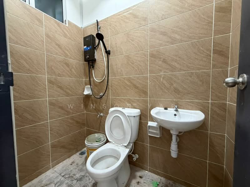 Rumah Teres 2 Tingkat untuk Disewa di Johor Bahru (Johor) - Winson Yap - Bathroom - PropertyGuru.com.my