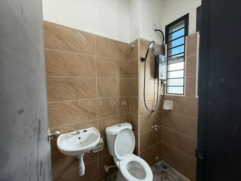 Rumah Teres 2 Tingkat untuk Disewa di Johor Bahru (Johor) - Winson Yap - Bathroom - PropertyGuru.com.my