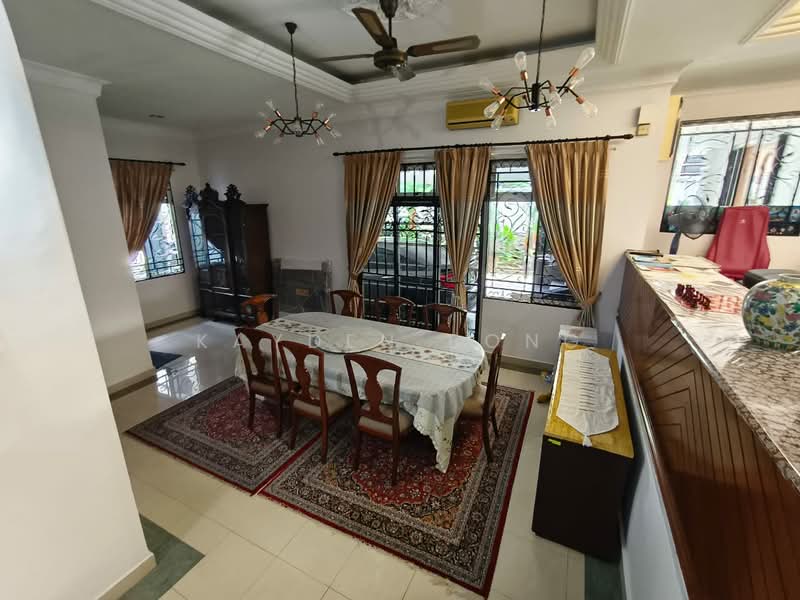 Semi-Detached House for Sale in Kelana Jaya (Petaling Jaya) - Kayden Bong - Dining Room - PropertyGuru.com.my