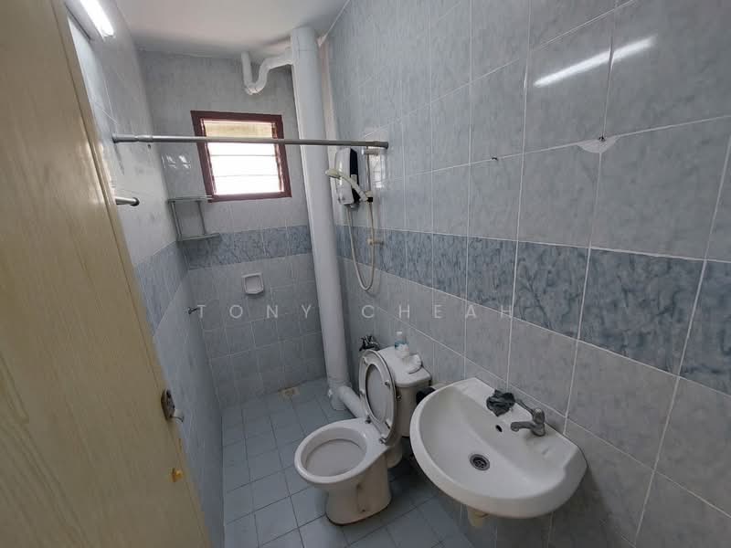 Kondominium untuk Dijual di Serina Bay - Tony Cheah - Bathroom - PropertyGuru.com.my