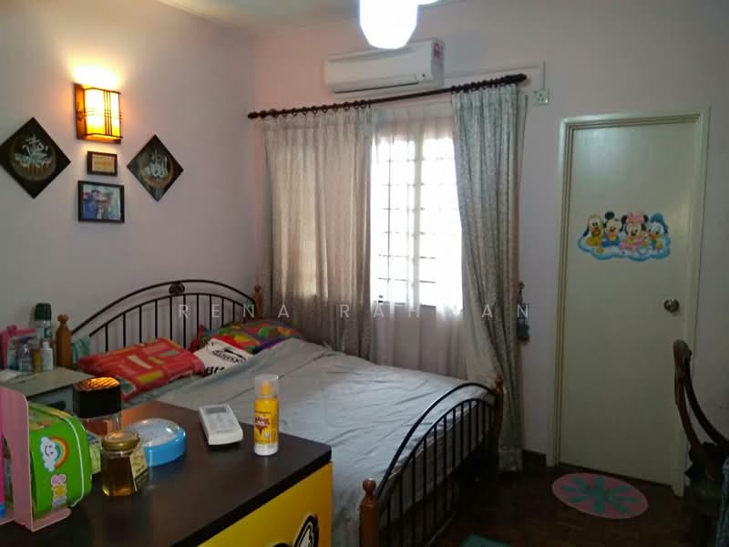 Bungalow for Sale in Seremban 2 (Negeri Sembilan) - Rena Rahman - Bedroom - PropertyGuru.com.my