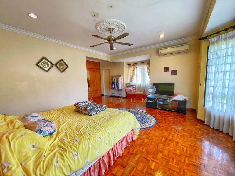 Bungalow House for Sale in Seremban 2 (Negeri Sembilan) - Rena Rahman - Bedroom - PropertyGuru.com.my