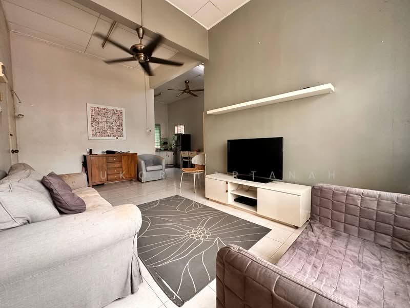 Pangsapuri untuk Dijual di Pangsapuri Salvia - Syukor Hartanah - Living Room - PropertyGuru.com.my