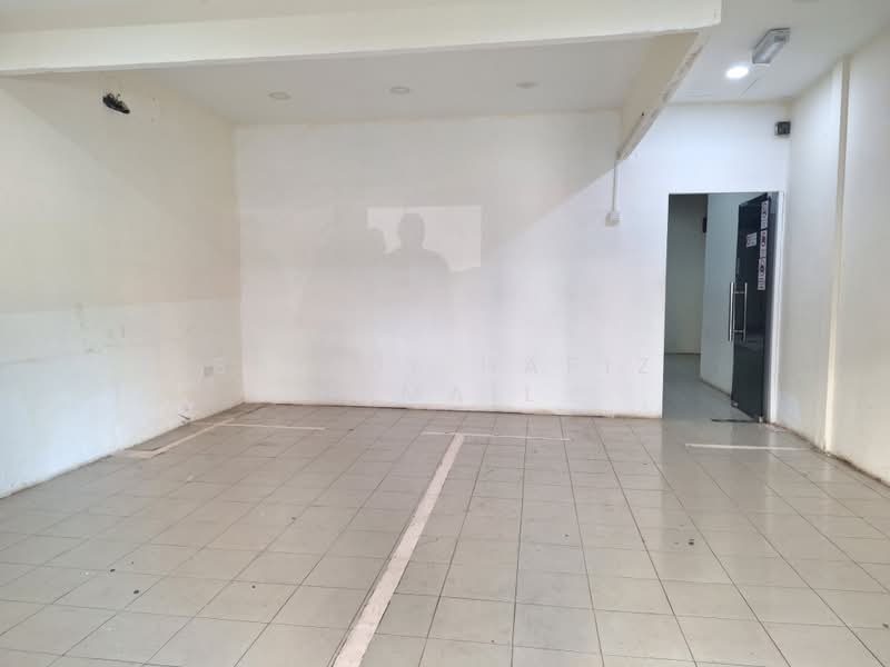 Shop / Office for Rent in Taman Kajang Utama (Kajang) - Saiful Hafiz Ismail - Interior - PropertyGuru.com.my