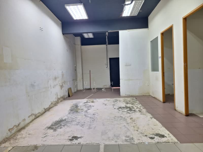 Shop / Office for Rent in Taman Kajang Utama (Kajang) - Saiful Hafiz Ismail - Interior - PropertyGuru.com.my
