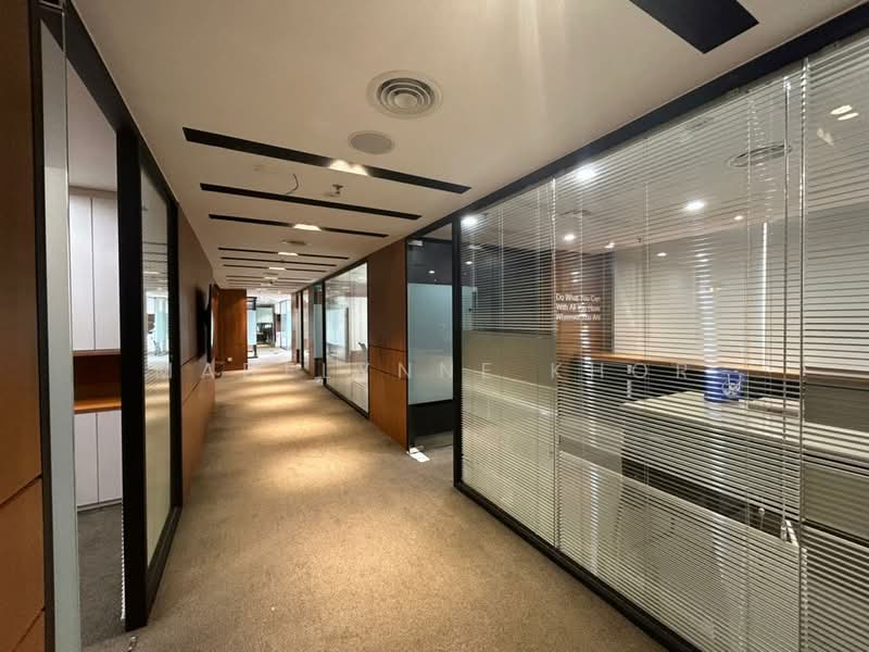 Pejabat untuk Disewa di George Town (Penang) - Madelynne Khor - Corridor - PropertyGuru.com.my