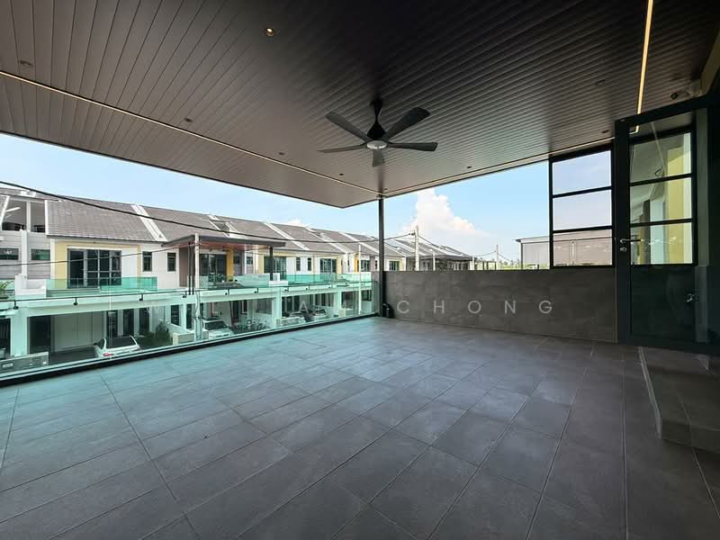 Rumah Teres 2 Tingkat untuk Dijual di Ujong Pasir (Melaka) - William Chong - Balcony - PropertyGuru.com.my
