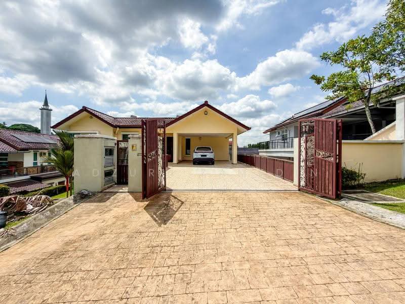 Bungalow House untuk Dijual di Kayangan Heights (Shah Alam) - Adzura Zamedin - Exterior - PropertyGuru.com.my