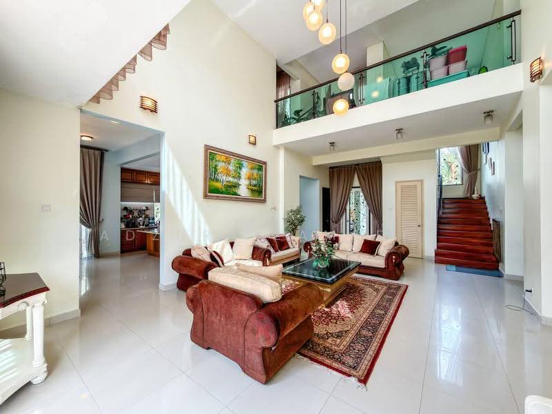Bungalow House untuk Dijual di Kayangan Heights (Shah Alam) - Adzura Zamedin - Living Room - PropertyGuru.com.my