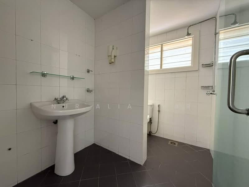 Kondominium untuk Dijual di Desa Ku I & III - Nur Alia Omar - Bathroom - PropertyGuru.com.my
