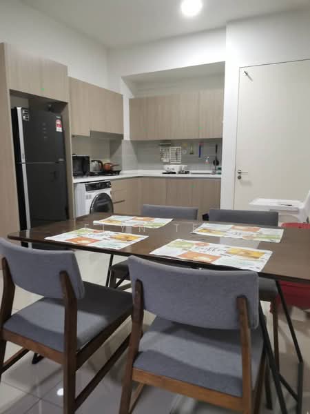 Servis Apartment untuk Dijual di Gravit8, Klang - Elyn Teh - Kitchen - PropertyGuru.com.my