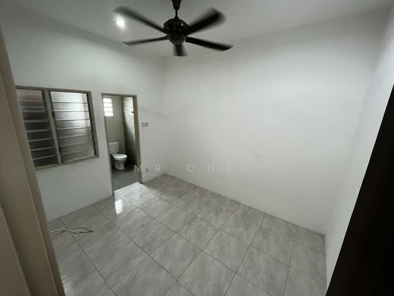 2-storey Terraced House for Rent in Ipoh (Perak) - Mr Chee - Bathroom - PropertyGuru.com.my