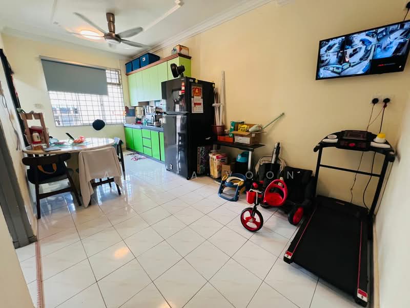 Rumah Teres 1 Tingkat untuk Dijual di Skudai (Johor) - Alicia Voon - Dining Room - PropertyGuru.com.my