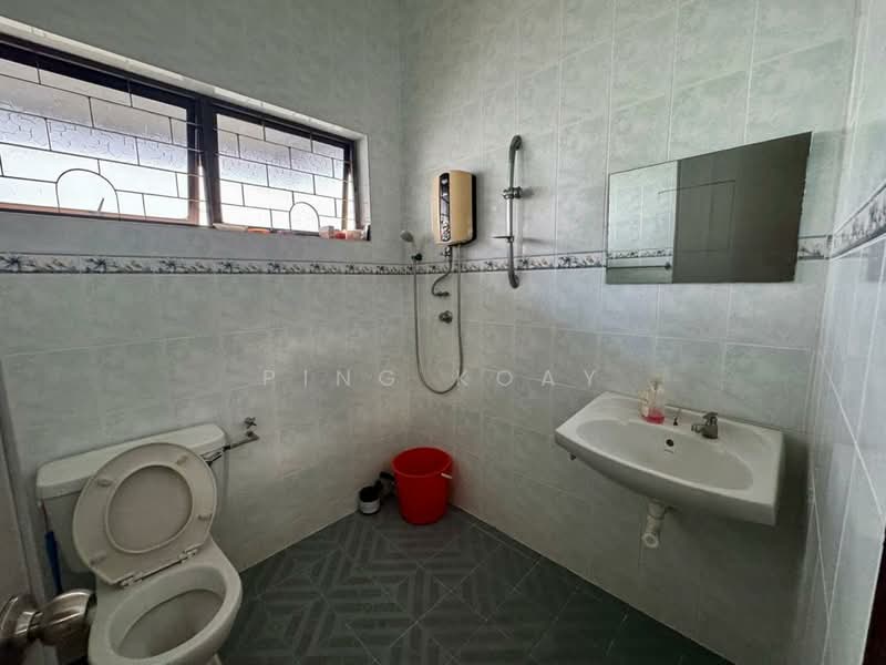 Rumah Berkembar untuk Dijual di Pulau Tikus (Penang) - Ping Koay - Bathroom - PropertyGuru.com.my
