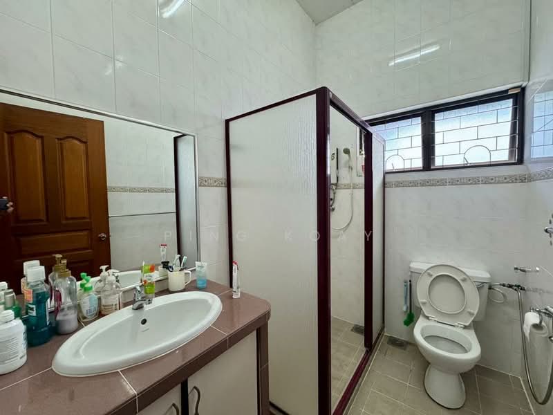 Rumah Berkembar untuk Dijual di Pulau Tikus (Penang) - Ping Koay - Bathroom - PropertyGuru.com.my