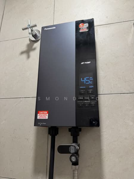 Servis Apartment untuk Disewa di Armani Raja Uda - Desmond Low - PropertyGuru.com.my