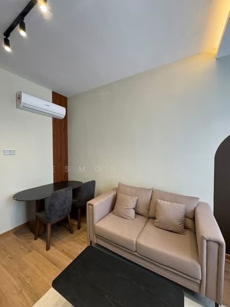 Servis Apartment untuk Disewa di Armani Raja Uda - Desmond Low - Living Room - PropertyGuru.com.my