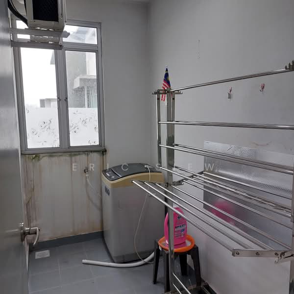 Service Residence for Sale at Pandan Residence 2 - Eric Siew - Bathroom - PropertyGuru.com.my