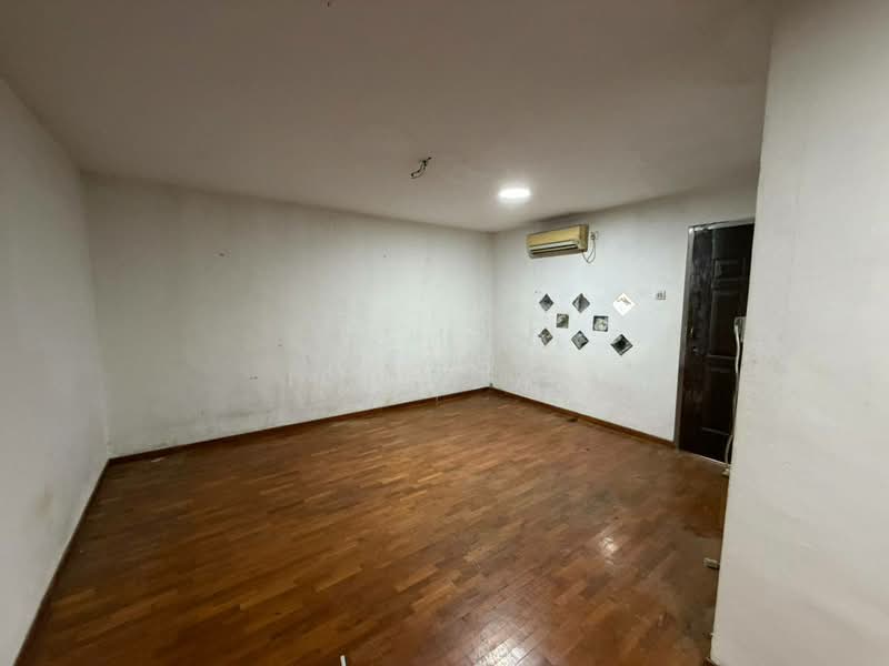 2-storey Terraced House for Sale in Taman Skudai Baru (Skudai) - Iden Tan - Interior - PropertyGuru.com.my