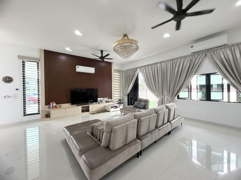 Rumah Berkembar untuk Dijual di Bandar Kinrara Seksyen 1 (Bandar Kinrara) - CK Yee - Living Room - PropertyGuru.com.my