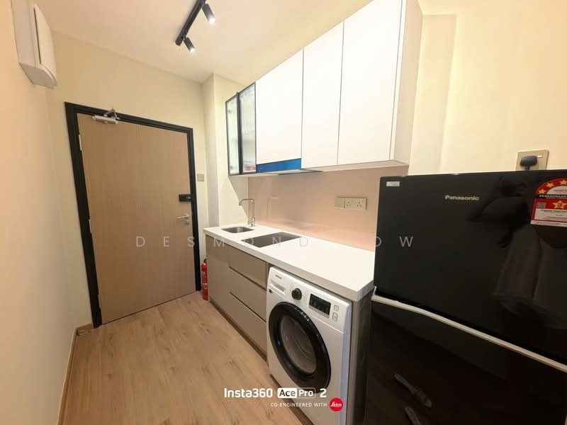 Servis Apartment untuk Disewa di Armani Raja Uda - Desmond Low - Kitchen - PropertyGuru.com.my
