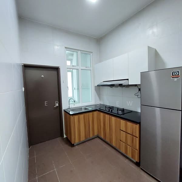 Condominium for Sale at M Condominium @ Larkin - Eric Siew - Kitchen - PropertyGuru.com.my