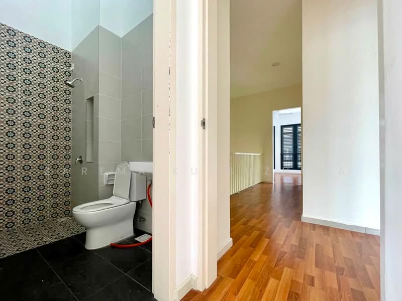 Rumah Berkembar untuk Dijual di Kuala Selangor (Selangor) - Zarema Kulbuzheva - Bathroom - PropertyGuru.com.my