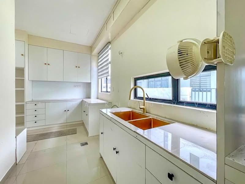 Rumah Berkembar untuk Dijual di Kuala Selangor (Selangor) - Zarema Kulbuzheva - Kitchen - PropertyGuru.com.my