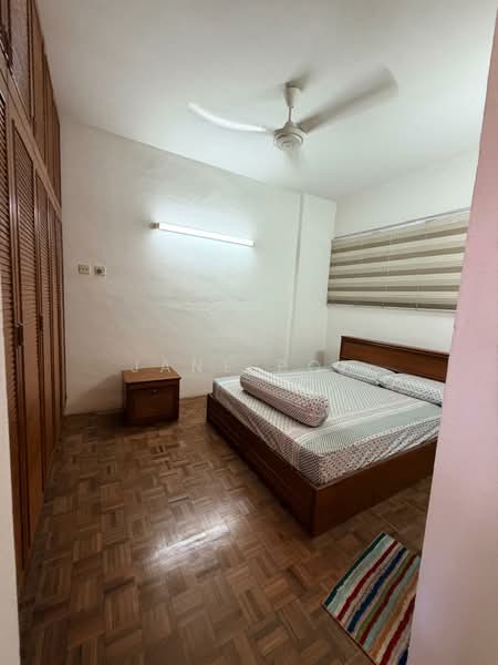 Pangsapuri untuk Dijual di Greenlane Heights Block B - Jane Poh - Bedroom - PropertyGuru.com.my