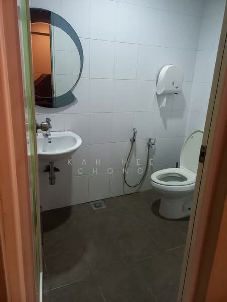 Commercial Bungalow for Sale in Petaling Jaya (Selangor) - Kah Hee Chong - Bathroom - PropertyGuru.com.my