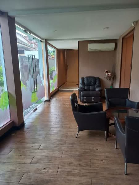 Commercial Bungalow for Sale in Petaling Jaya (Selangor) - Kah Hee Chong - Lobby - PropertyGuru.com.my