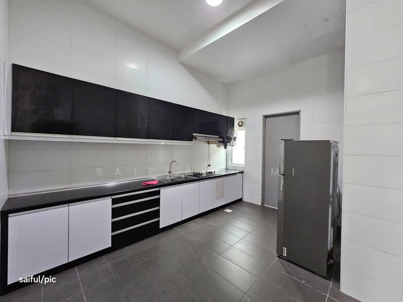 Semi-Detached House for Sale in Canary Garden (Klang) - SAIFUL HELMI - Kitchen - PropertyGuru.com.my