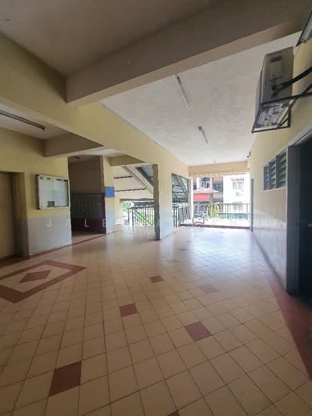 Pangsapuri untuk Disewa di Apartment Selasih - Jaleela Banu Ahmad - Corridor - PropertyGuru.com.my