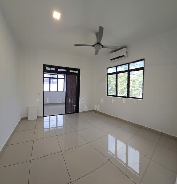 Rumah Teres 2 Tingkat untuk Dijual di Setia Ecohill (Semenyih) - Yeong Khek Tan - Living Room - PropertyGuru.com.my