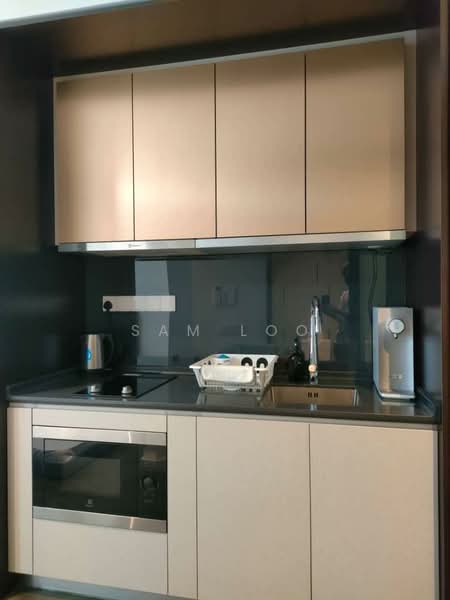 Servis Apartment untuk Disewa di Scarletz Suites @ KL City Centre - Sam Loo - Kitchen - PropertyGuru.com.my