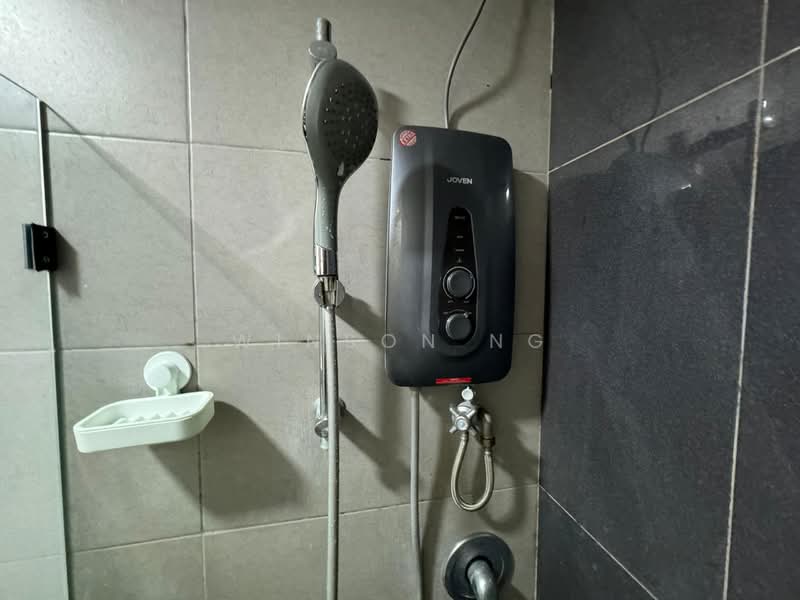 Servis Apartment untuk Disewa di Avenue D'Vogue - Winson Ng - Bathroom - PropertyGuru.com.my