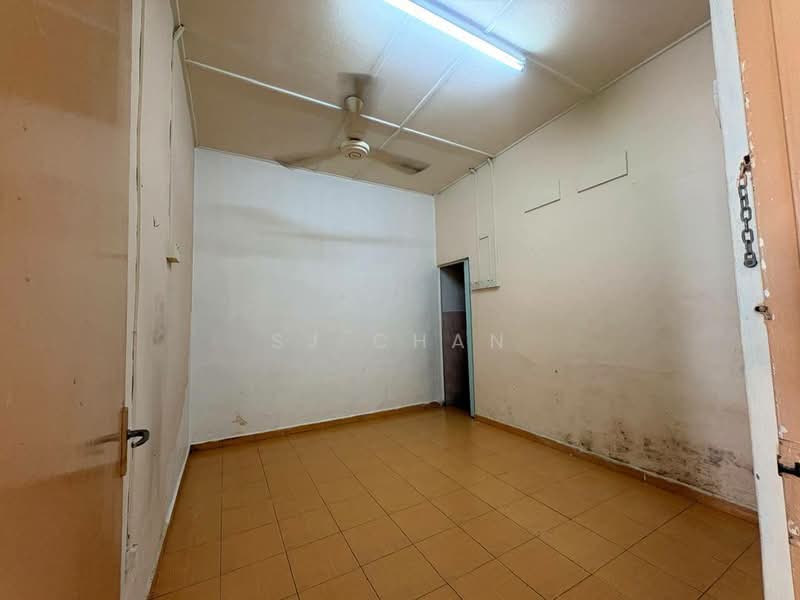 1-storey Terraced House for Rent in Taman Abad (Johor Bahru) - SJ CHAN - PropertyGuru.com.my