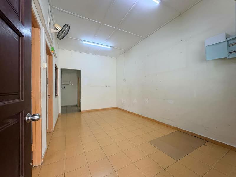 1-storey Terraced House for Rent in Taman Abad (Johor Bahru) - SJ CHAN - PropertyGuru.com.my