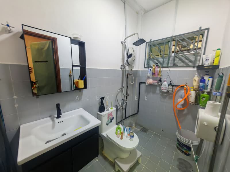 Semi-Detached House for Sale in Bandar Country Homes (Rawang) - Alex Lee - Bathroom - PropertyGuru.com.my