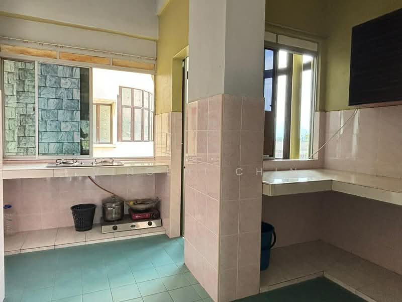 Apartment for Rent at Le Courts Desa Tambun - Vincent Chin - Kitchen - PropertyGuru.com.my