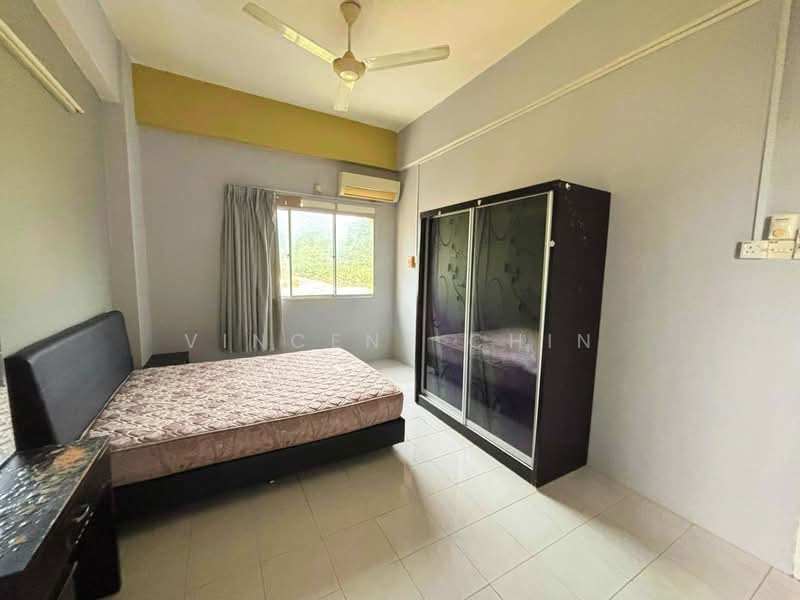 Apartment for Rent at Le Courts Desa Tambun - Vincent Chin - Bedroom - PropertyGuru.com.my