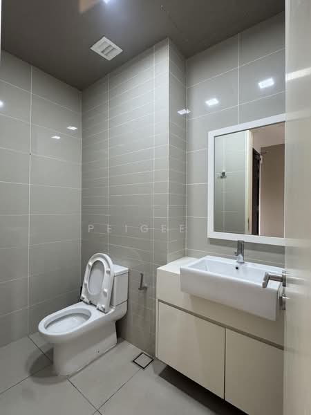 Condominium for Sale at The Veo - PeiGee . - Bathroom - PropertyGuru.com.my
