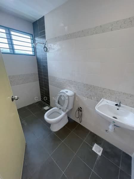 Bungalow for Rent in Kajang (Selangor) - Cony Lum - Bathroom - PropertyGuru.com.my