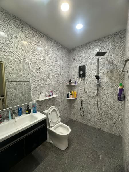2-storey Terraced House for Sale in Taman Pulai Jaya (Kulai) - Iden Tan - Bathroom - PropertyGuru.com.my