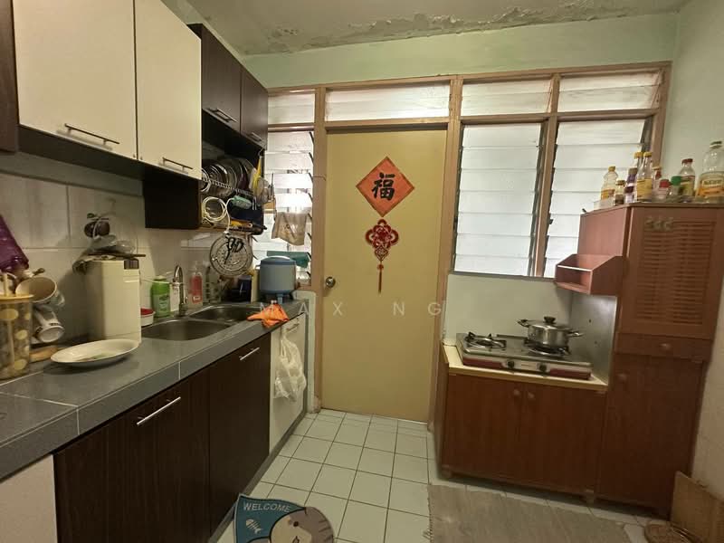 Rumah Flat untuk Dijual di Sri Intan - Max Ng - Kitchen - PropertyGuru.com.my
