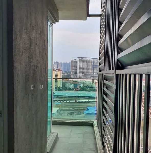 Servis Apartment untuk Dijual di Pacific Place - Eugene Tan - Balcony - PropertyGuru.com.my